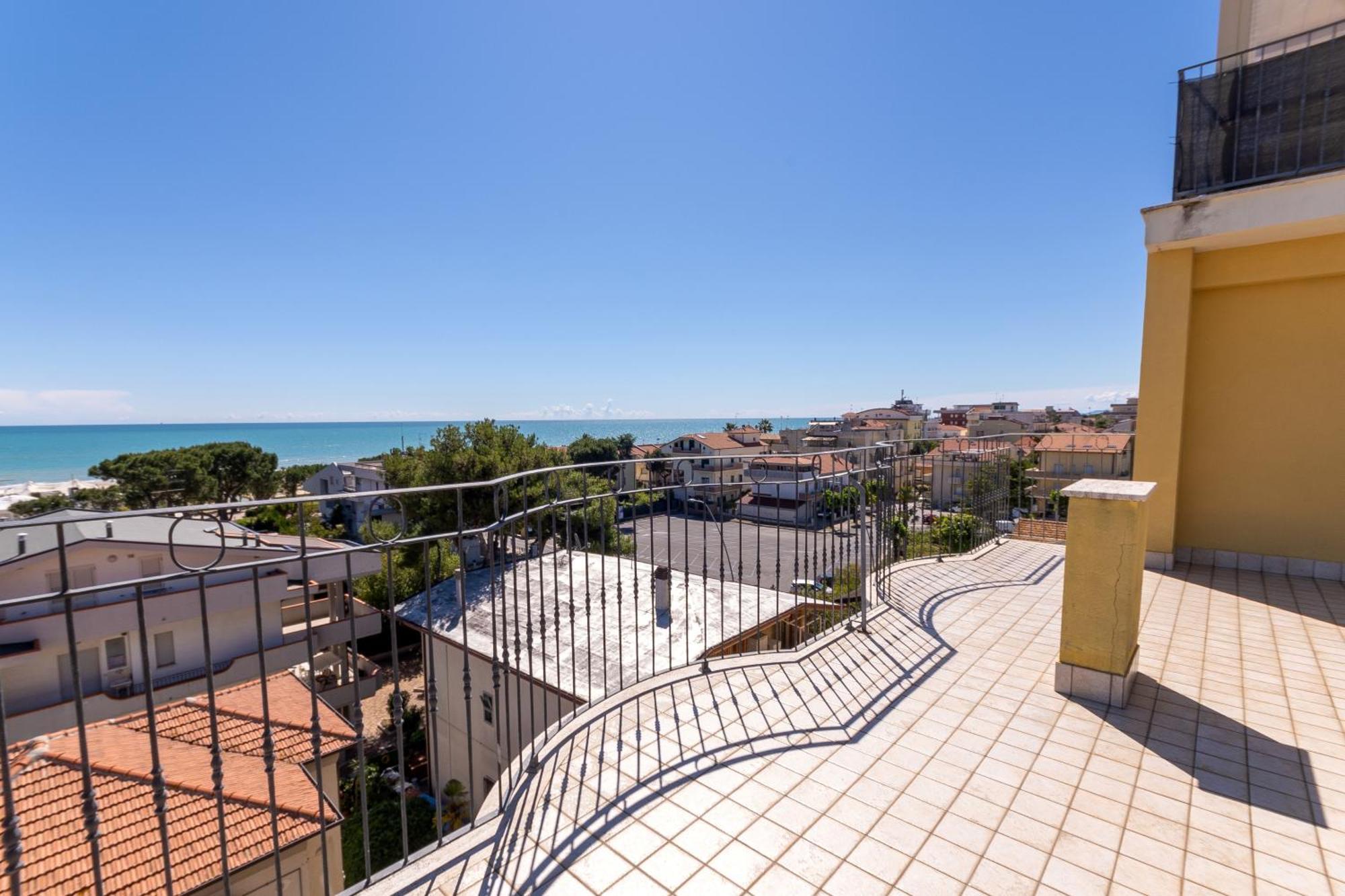 Residence Palazzo Sayonara Tortoreto المظهر الخارجي الصورة
